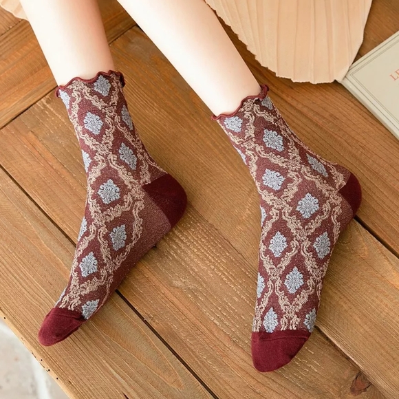 Festive Metallic Holiday Jacquard Damask Socks - Picture 3 of 6